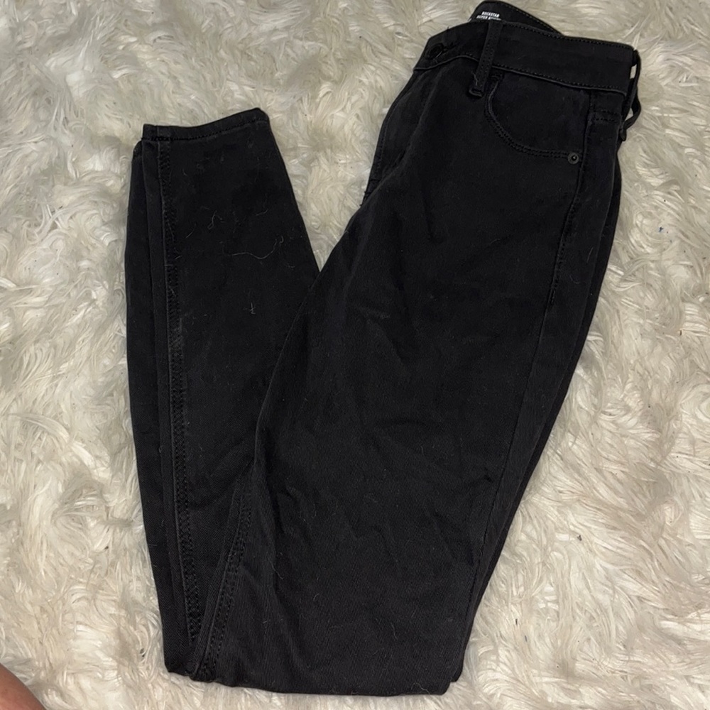Old navy rockstar super skinny high rise black jeans size 2 worn once